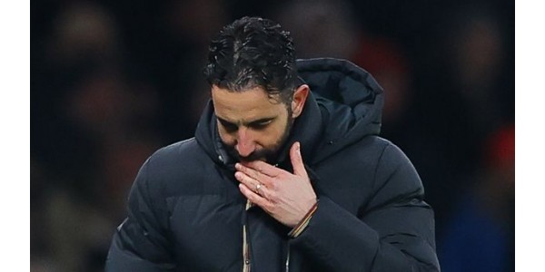 Manchester United on pudonnut Valioliigassa sijalle 15